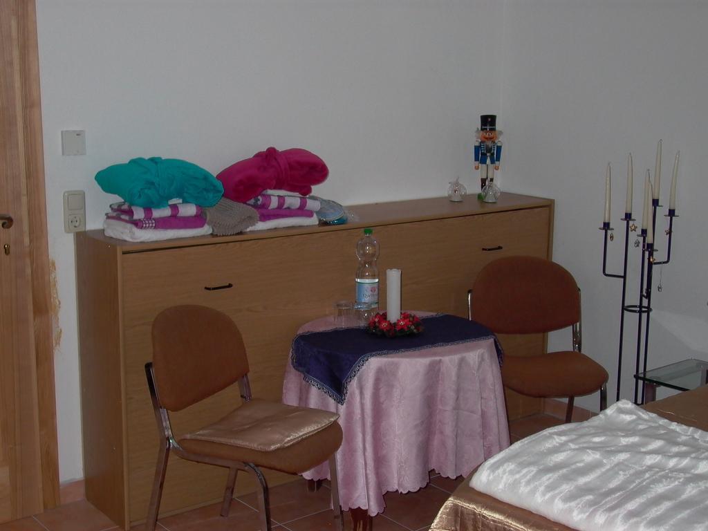Woltersdorf  Gaestezimmer Ferienwohnung Villa Alexa, Mit Wallbox חדר תמונה