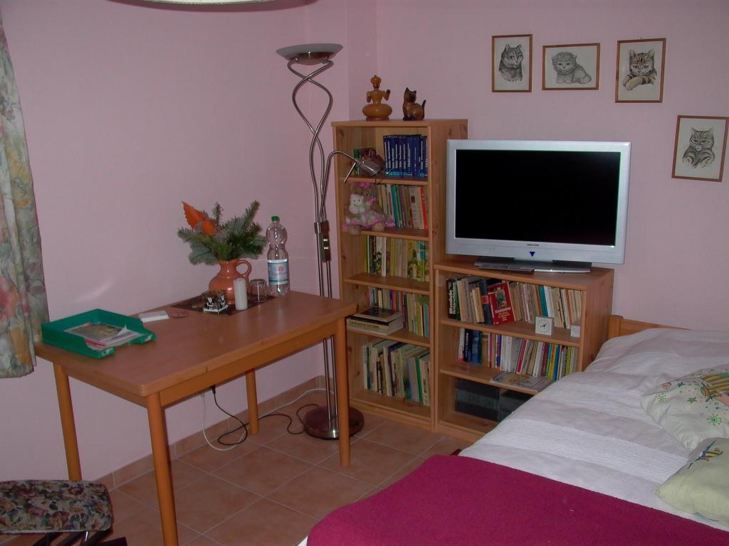 Woltersdorf  Gaestezimmer Ferienwohnung Villa Alexa, Mit Wallbox חדר תמונה